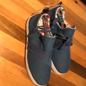 New Steve Madden Sneakers. Size 4